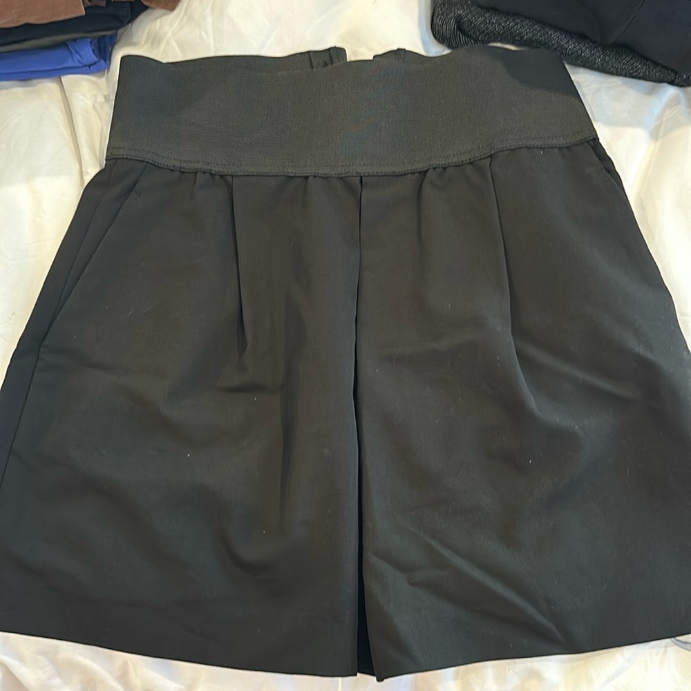 Black skirt with pleat in front